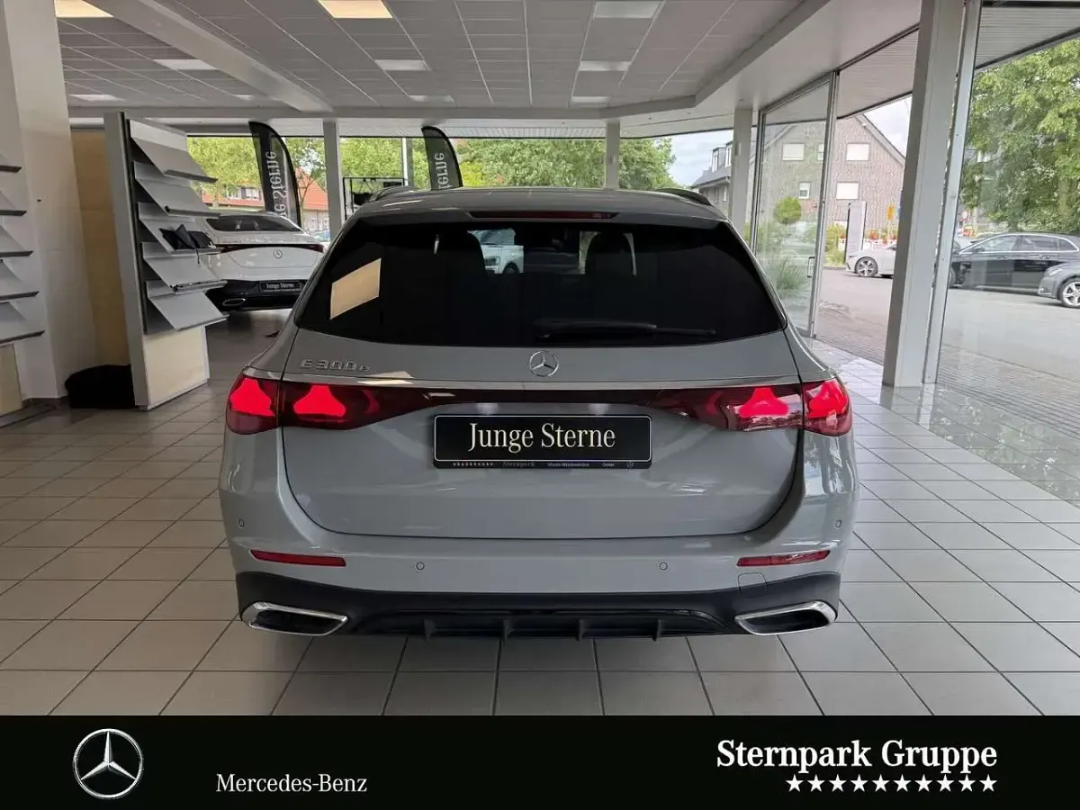 Gebraucht Mercedes E300 AMG 313 PS (230 kW) 2025 Manufaktur lack manufaktur alp Kombi