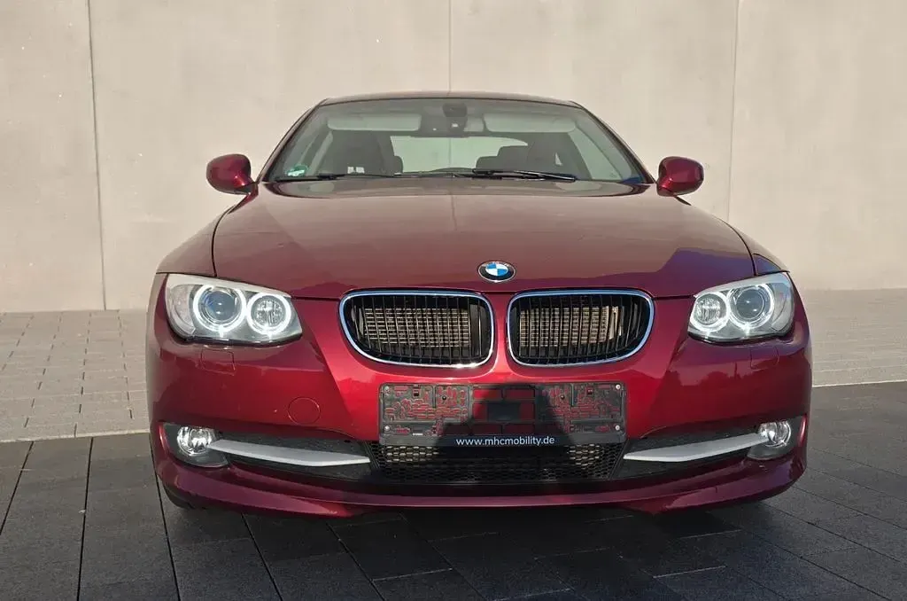 Gebraucht BMW 320 Sport Line 184 PS (135 kW) 2012 Rot Coupé