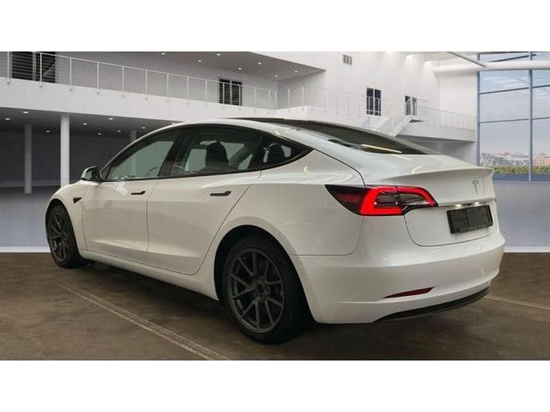Gebraucht Tesla Model 3 239 kW (325 PS) 2022 Weiss (metallic) Limousine