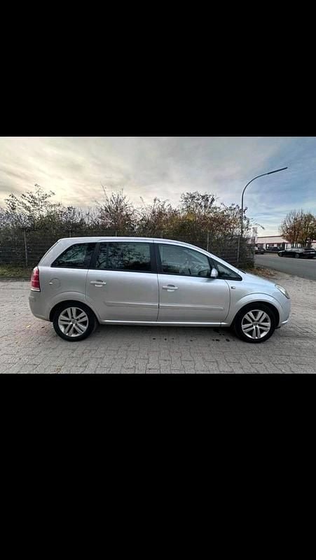 Gebraucht Opel Zafira 140 PS (102 kW) 2007 Silber Van / Kleinbus