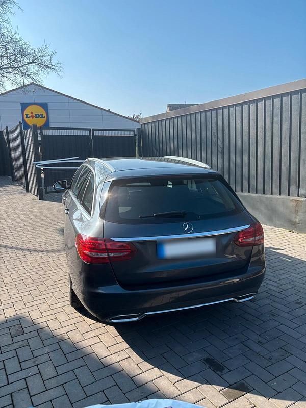 Gebraucht Mercedes C250 204 PS (150 kW) 2016 Grau Kombi