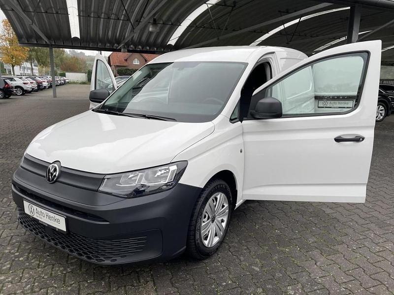 Gebraucht VW Caddy 102 PS (75 kW) 2023 Weiß Van / Kleinbus