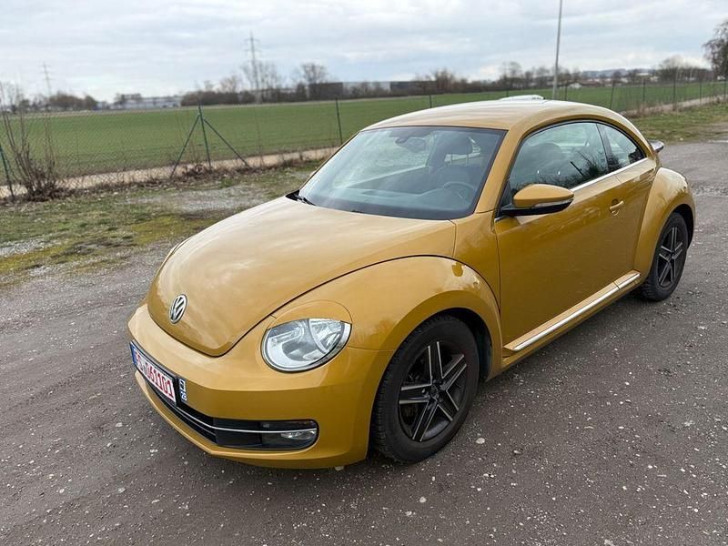Gebraucht VW Beetle Design 110 PS (80 kW) 2016 Gelb Kleinwagen