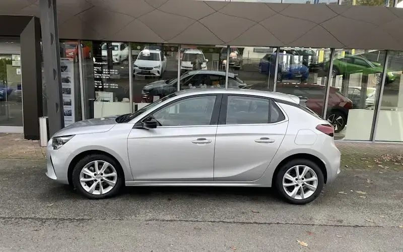 Używany Opel Corsa Elegance 100 KM (73 kW) 2023 Srebrny Hatchback