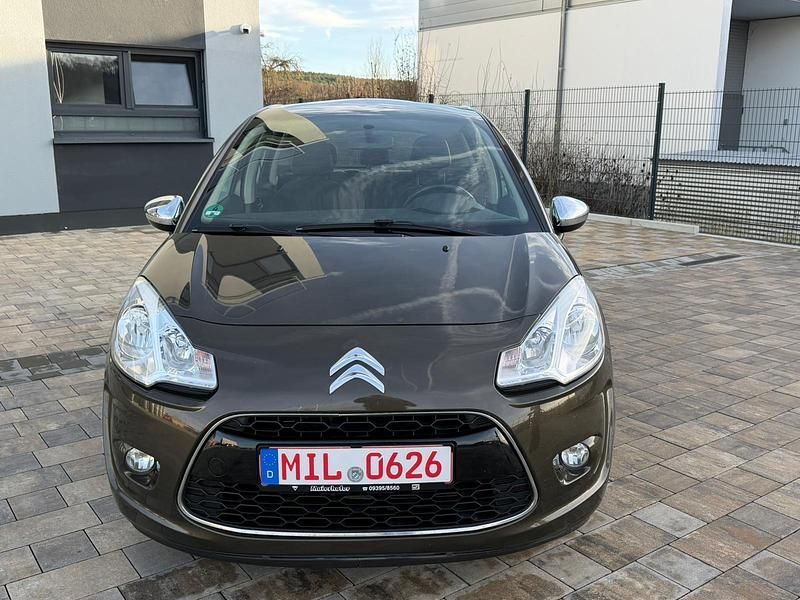 Braun Gebraucht 2012 Citroën C3 SELECTION Kleinwagen | 3.600 € (Fairer Preis) - Bild 1/4