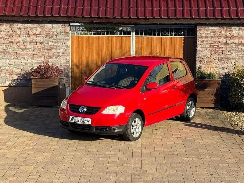 Rot Gebraucht 2007 VW Fox Basis Kleinwagen | 1.499 € (Guter Preis) - Bild 1/4