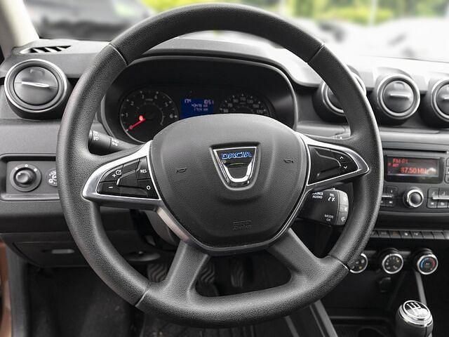 Second-hand Dacia Duster Comfort 101 CP (74 kW) 2020 Portocaliu SUV