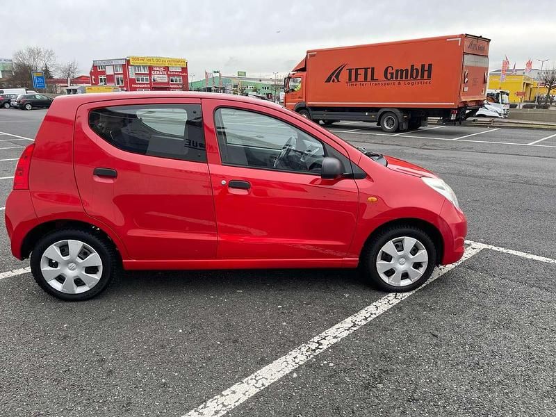 Gebraucht Suzuki Alto Comfort 68 PS (50 kW) 2011 Rot Kleinwagen