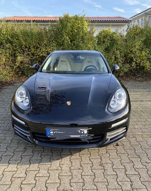 Schwarz Gebraucht 2013 Porsche Panamera 4S Limousine | 35.900 € - Bild 1/4