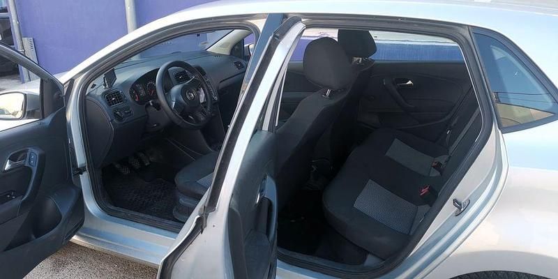 Gebraucht VW Polo 60 PS (44 kW) 2010 Silber Kleinwagen