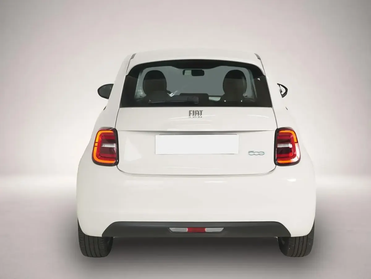 Gebraucht Fiat 500e 86 kW (118 PS) 2023 Manufacturer Limousine