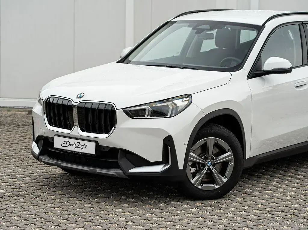 Gebraucht BMW X1 Shadowline 170 PS (125 kW) 2025 Alpinweiß uni SUV