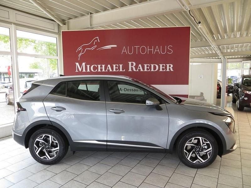 Silber Gebraucht 2024 Kia Sportage Vision SUV | 29.850 € (Fairer Preis) - Bild 1/4