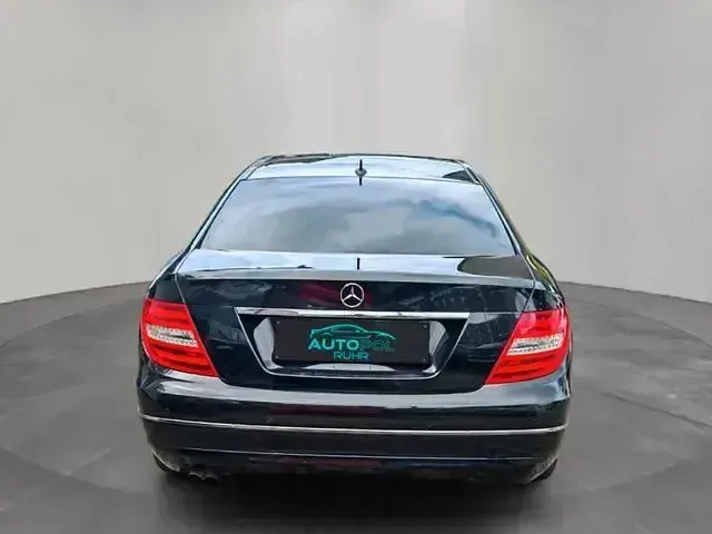 Gebraucht Mercedes C180 Avantgarde 156 PS (114 kW) 2011 Schwarz (obsidianschwarz) Coupé