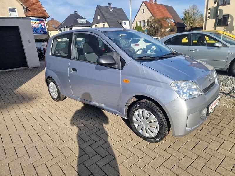 Gebraucht Daihatsu Cuore Plus 58 PS (42 kW) 2003 Grau Kleinwagen