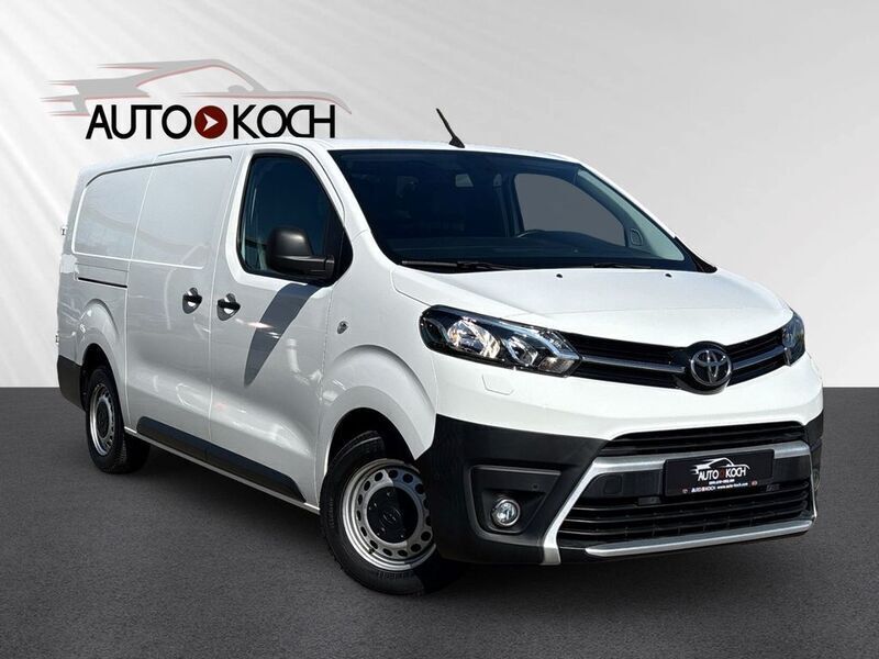 Schaumweiß Gebraucht 2021 Toyota Proace Plus Van | 25.990 € (Teuer) - Bild 1/4