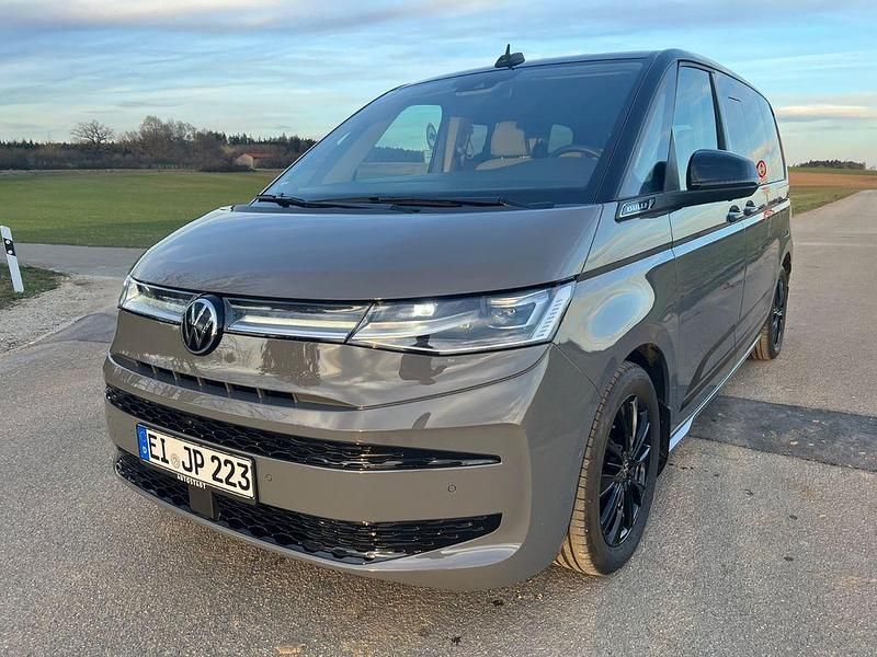 Usata VW Multivan Edition 150 CV (110 kW) 2025 Grigio Monovolume