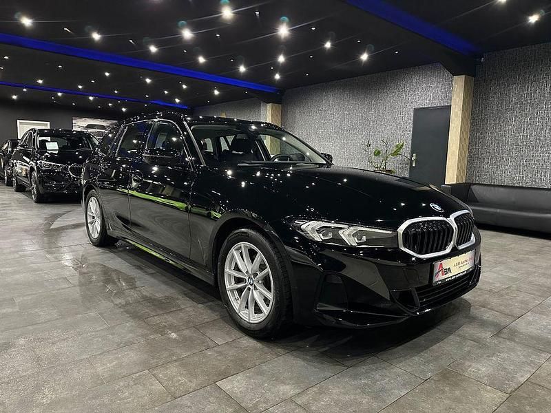 Gebraucht BMW 320 Sport Line 190 PS (139 kW) 2024 Schwarz Kombi