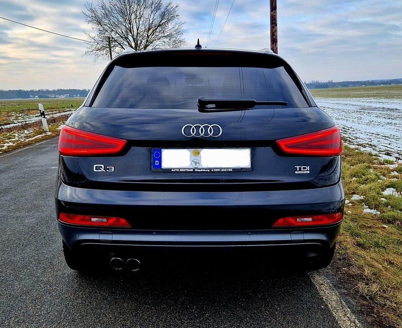 Gebraucht Audi Q3 176 PS (129 kW) 2011 Schwarz SUV