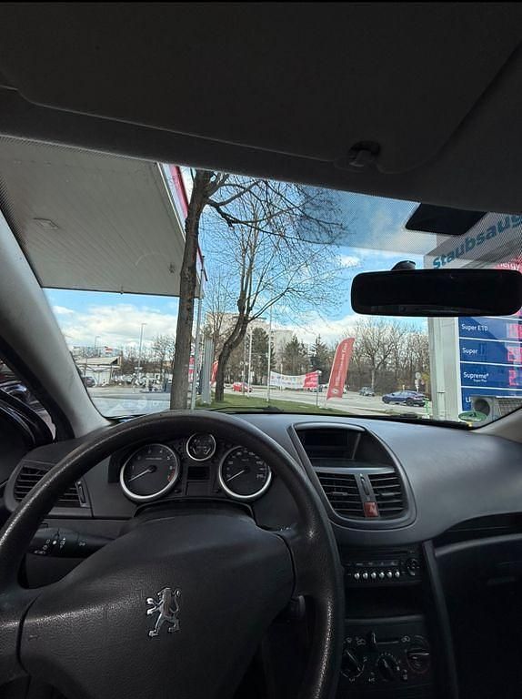 Gebraucht Peugeot 207 88 PS (64 kW) 2026 Schwarz