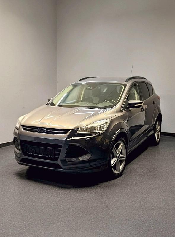Gebraucht Ford Kuga 150 PS (110 kW) 2014 Grau SUV