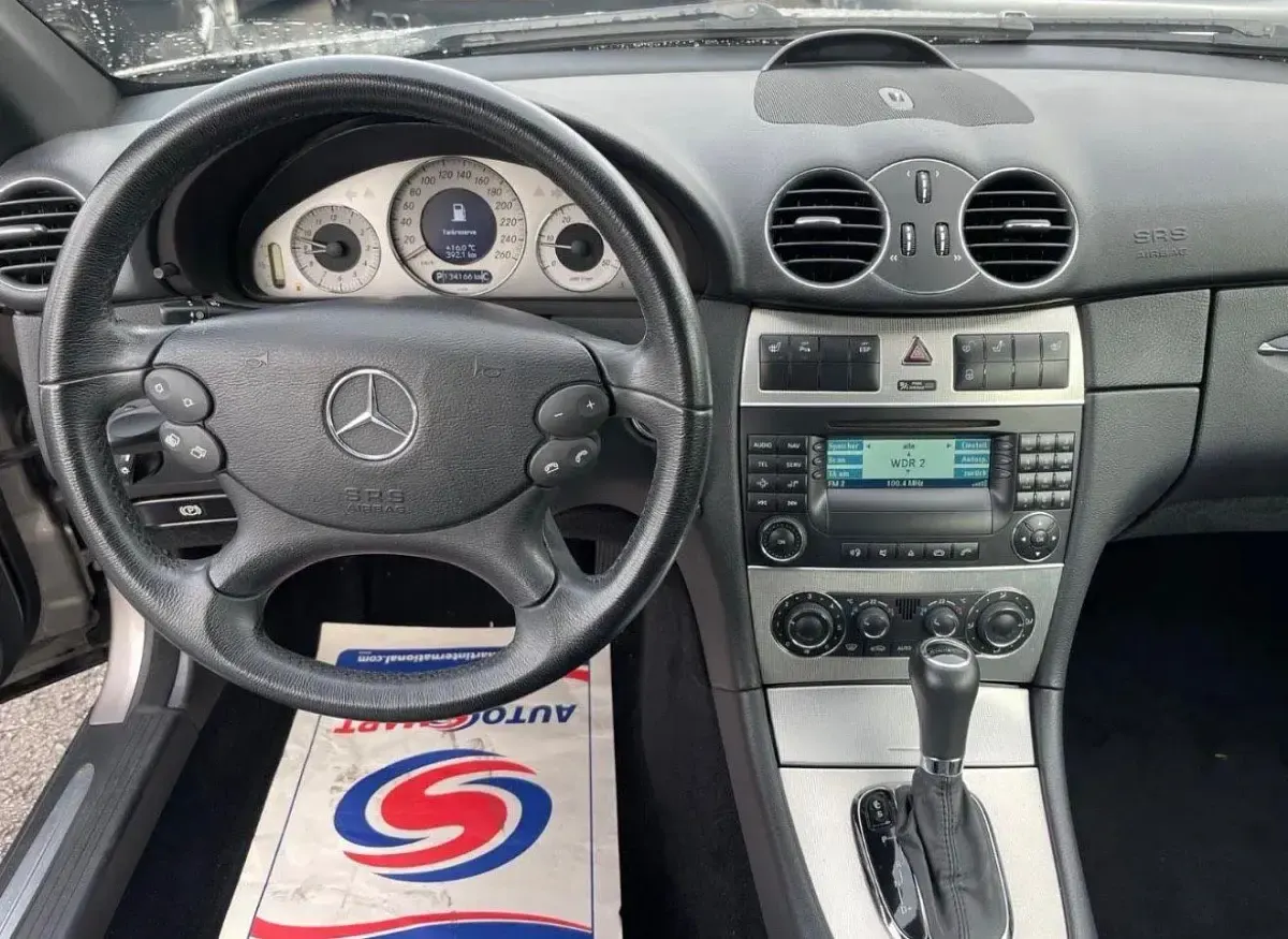 Gebraucht Mercedes CLK320 Avantgarde 224 PS (164 kW) 2009 Silber Cabrio