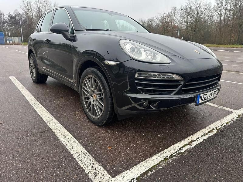 Gebraucht Porsche Cayenne 239 PS (175 kW) 2010 Schwarz SUV