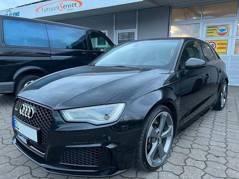 Gebraucht Audi RS3 Ambiente 367 PS (269 kW) 2015 Schwarz Limousine