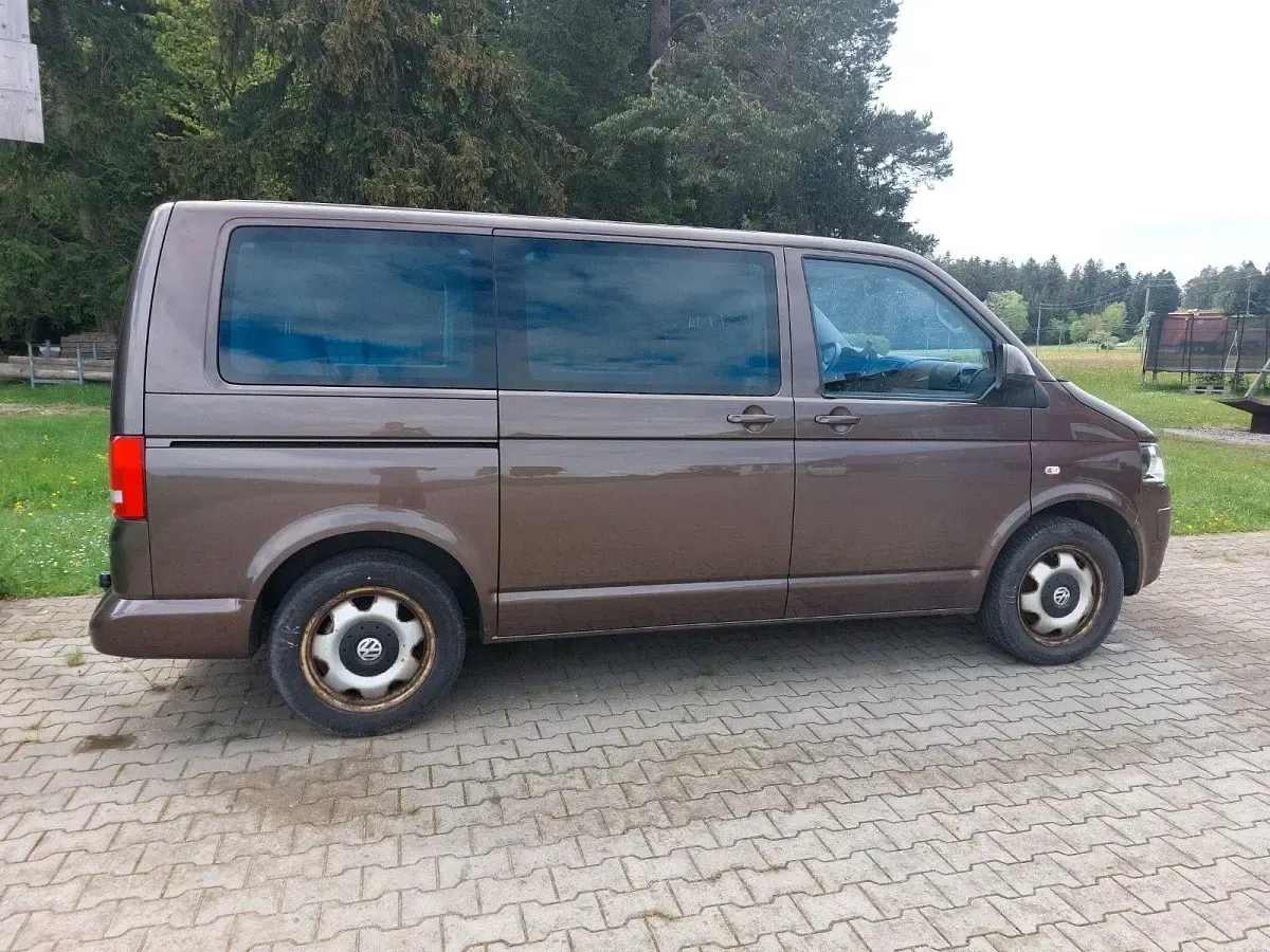 Gebraucht VW Multivan 179 PS (131 kW) 2010 Braun Van / Kleinbus