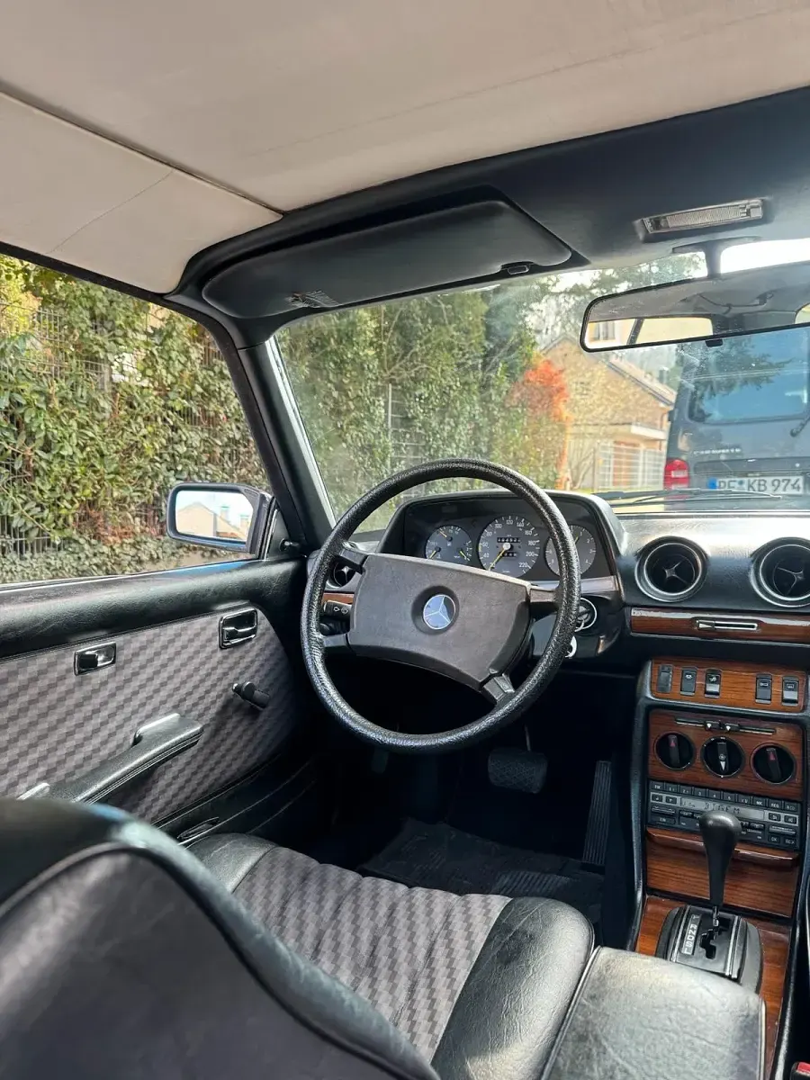 Gebraucht Mercedes 280 185 PS (136 kW) 1981 Silber Coupé