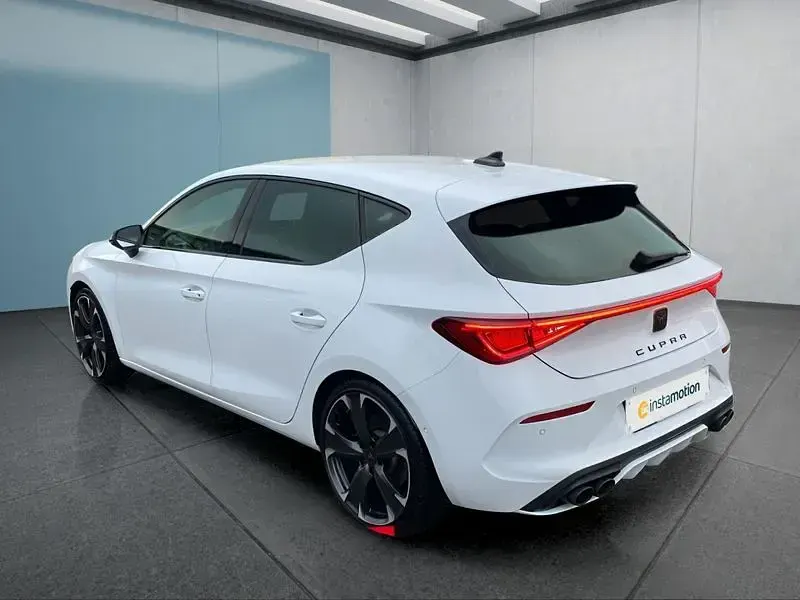 Gebraucht Cupra Leon VZ 300 PS (220 kW) 2023 Weiß Kleinwagen
