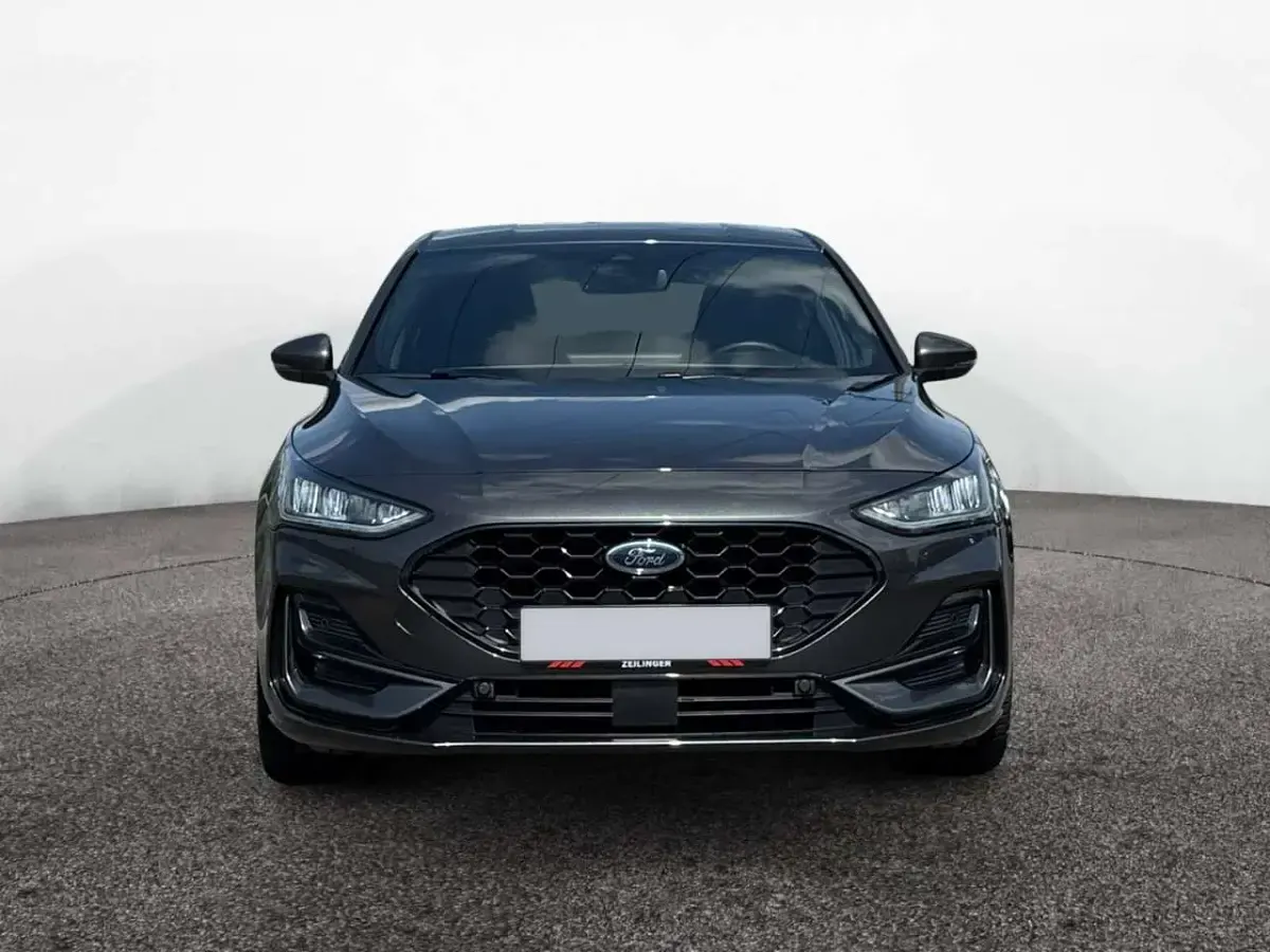 Gebraucht Ford Focus ST-Line 125 PS (91 kW) 2025 Magneticgrau Limousine