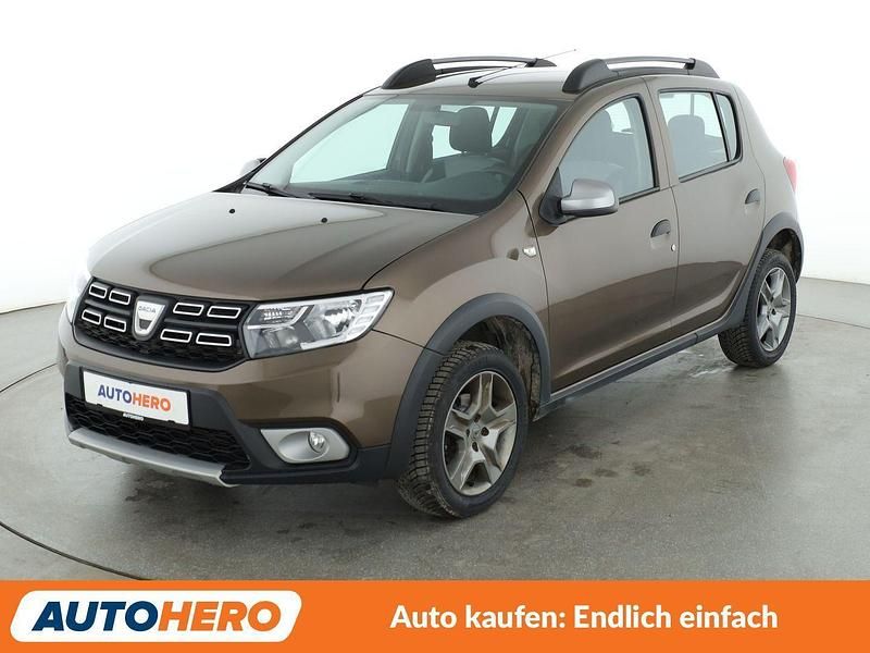 Braun Gebraucht 2020 Dacia Sandero Essentiel Kleinwagen | 10.620 € (Guter Preis) - Bild 1/3