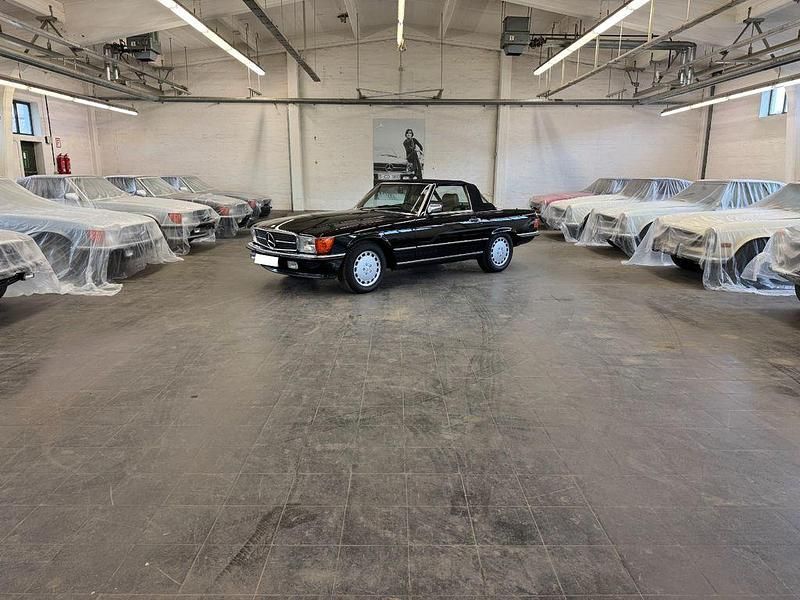 Gebraucht Mercedes 560 309 PS (227 kW) 1987 Schwarz Cabrio