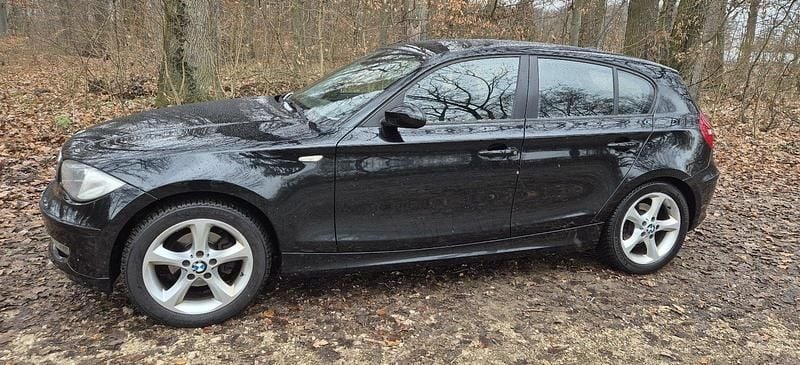 Schwarz Gebraucht 2009 BMW 116 Sport Line Kleinwagen | 2.500 € (Guter Preis) - Bild 1/4