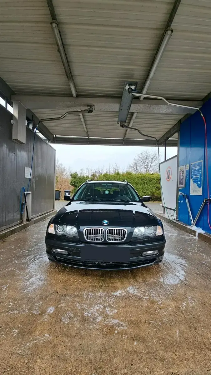 Gebraucht BMW 320 170 PS (125 kW) 2001 Schwarz Kombi