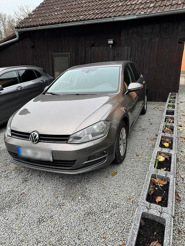 Silber Gebraucht 2013 VW Golf VII Limousine | 9.099 € (Etwas zu teuer) - Bild 1/4