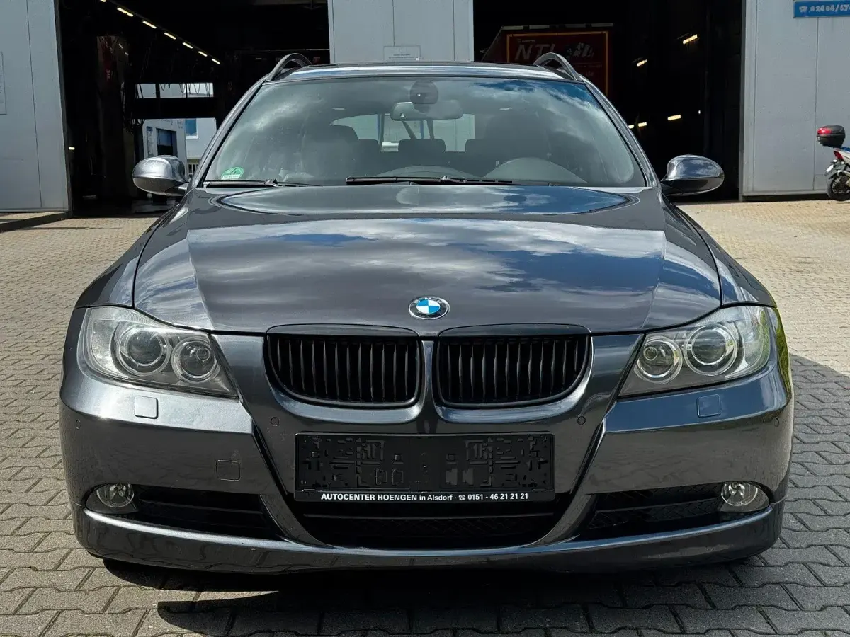Gebraucht BMW 325 Performance 218 PS (160 kW) 2008 Grau Kombi