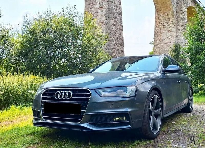 Gebraucht Audi A4 S-Line 190 PS (139 kW) 2015 Grau Kombi