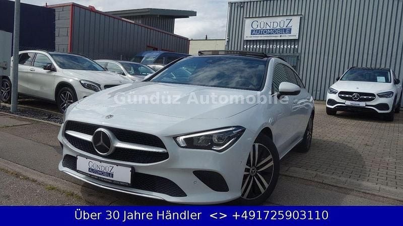 Weiß Gebraucht 2021 Mercedes CLA220 Shooting Brake Progressive Kombi | 25.795 € (Fairer Preis) - Bild 1/4