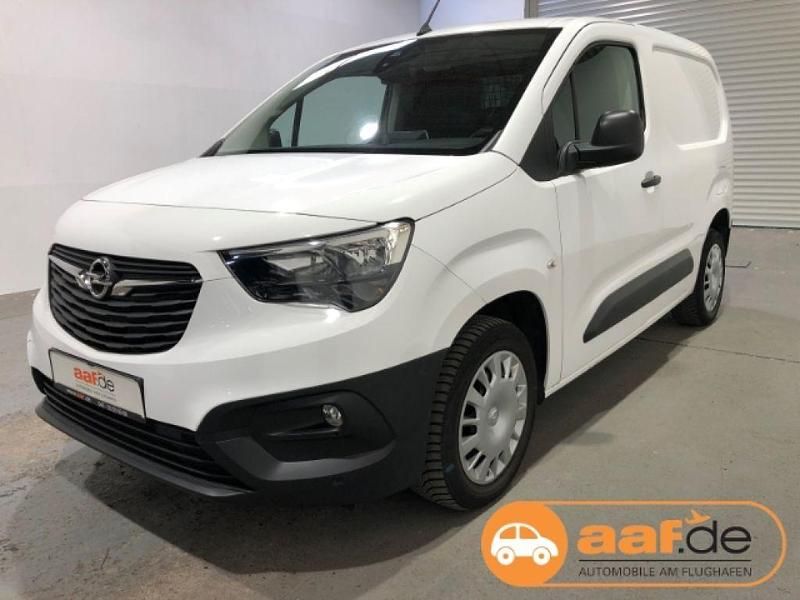 Gebraucht Opel Combo Selection 102 PS (75 kW) 2019 Weiß Van / Kleinbus