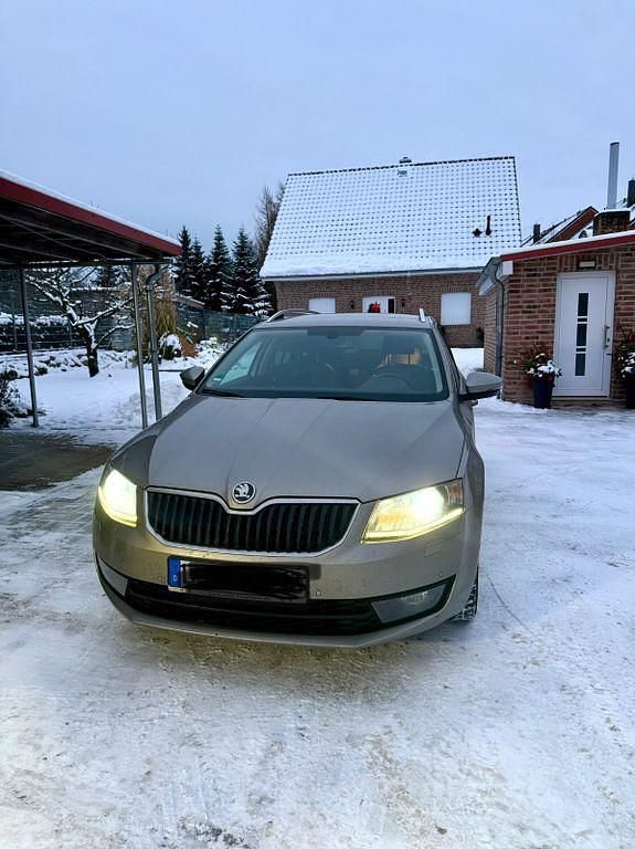 Gebraucht Skoda Octavia Elegance 150 PS (110 kW) 2014 Grau Kombi