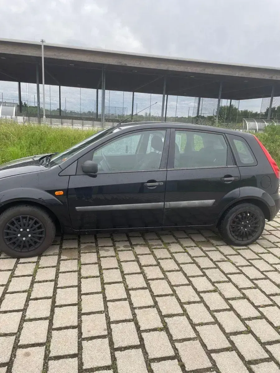 Gebraucht Ford Fiesta 80 PS (58 kW) 2007 Schwarz Kleinwagen