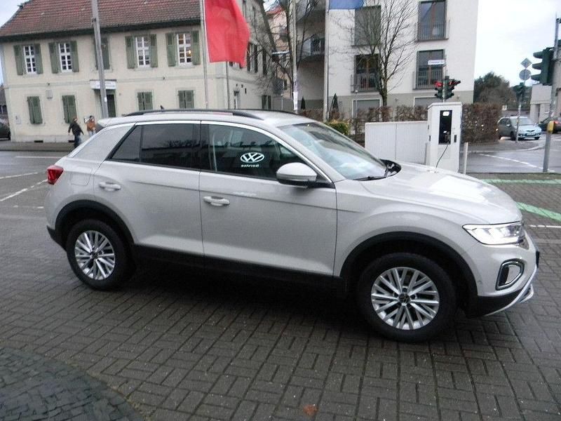 Gebraucht VW T-Roc Life 110 PS (80 kW) 2022 Grün SUV