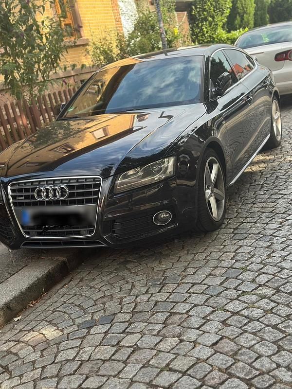 Schwarz Gebraucht 2011 Audi A5 Coupé | 13.000 € (Teuer) - Bild 1/3
