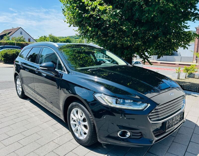 Schwarz Gebraucht 2017 Ford Mondeo Titanium Limousine | 9.950 € (Fairer Preis) - Bild 1/4