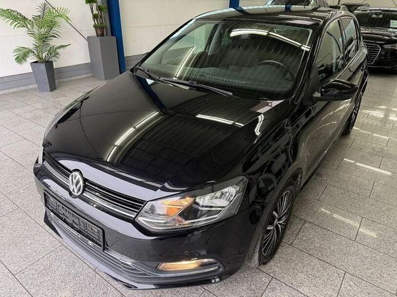 Gebraucht VW Polo Allstar 90 PS (66 kW) 2016 Schwarz Limousine