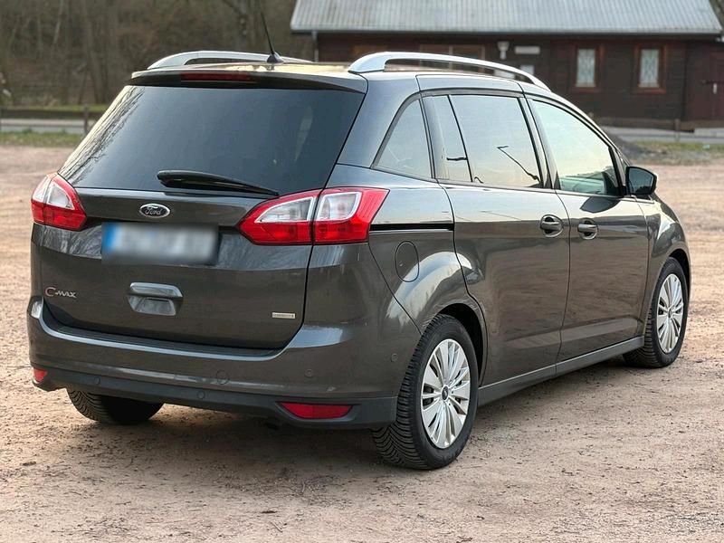 Gebraucht Ford Grand C-Max Titanium 150 PS (110 kW) 2017 Grau Van / Kleinbus