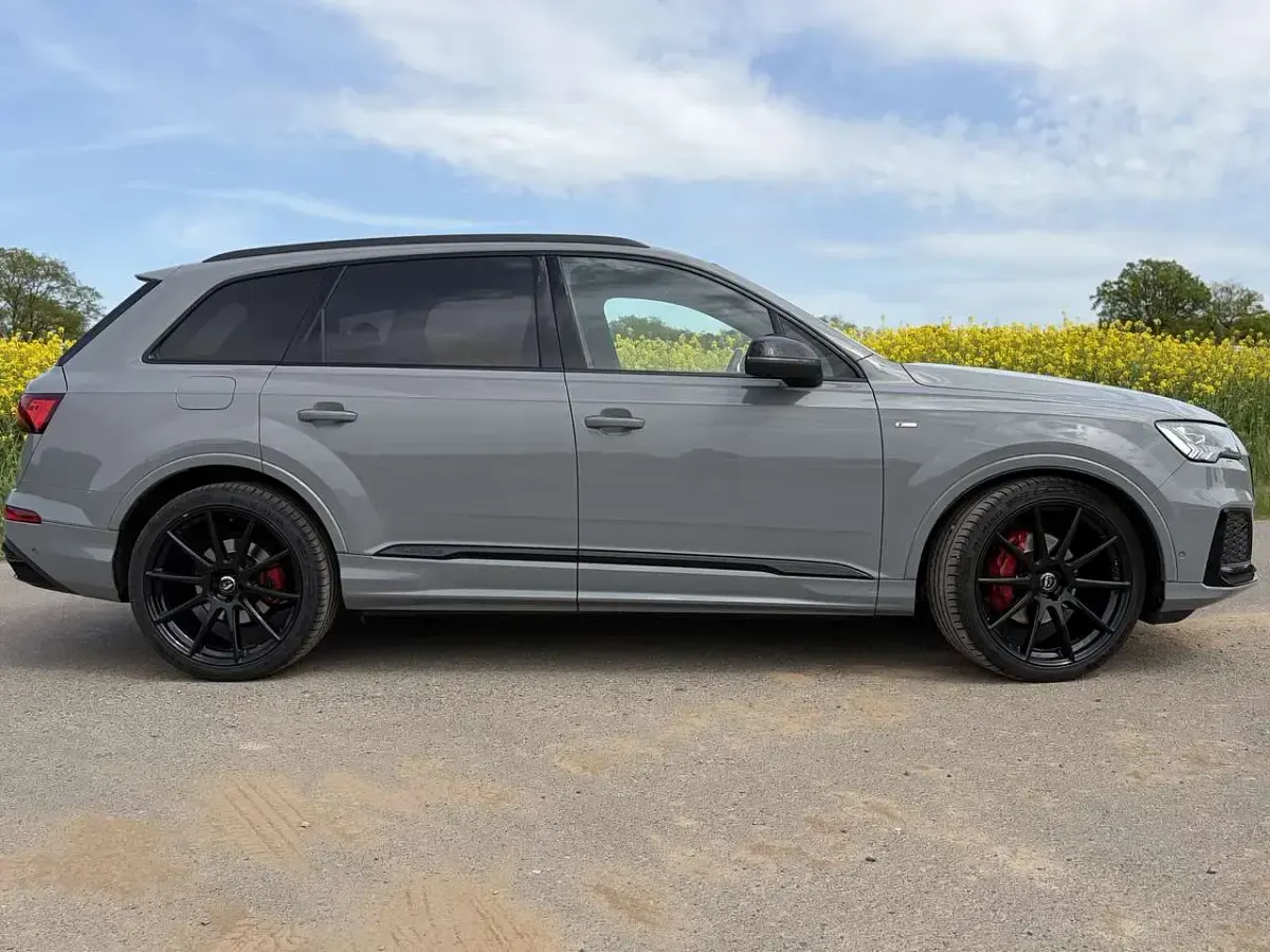Gebraucht Audi Q7 Competition 286 PS (210 kW) 2023 Grau SUV