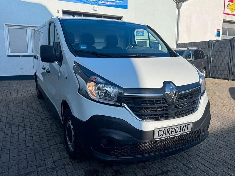 Weiß Gebraucht 2021 Renault Trafic Komfort Van | 16.900 € (Fairer Preis) - Bild 1/4